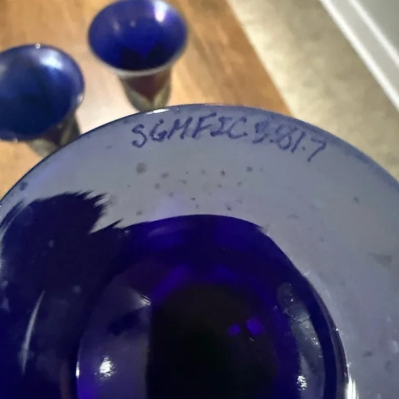 Vintage Artisan Blown Carnival Glass Champagne Flutes - Picture 8 of 16